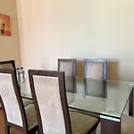 Departamento céntrico y moderno, exelente ubic.
